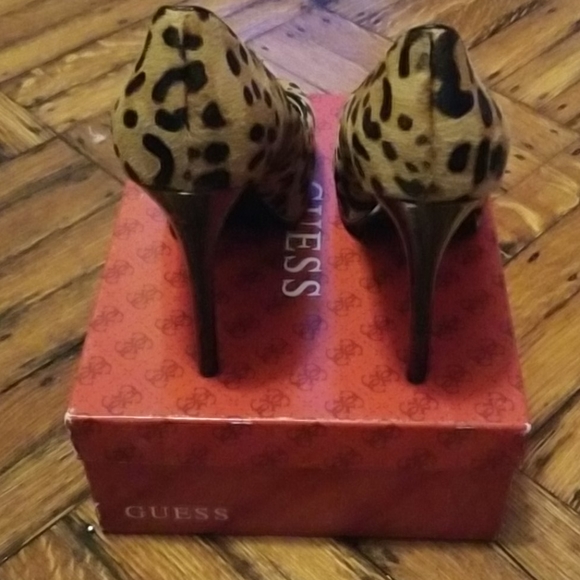 Leopard Peep Toe Heels - Picture 3 of 3